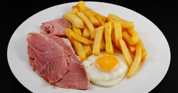 Gammon, Egg & Chips